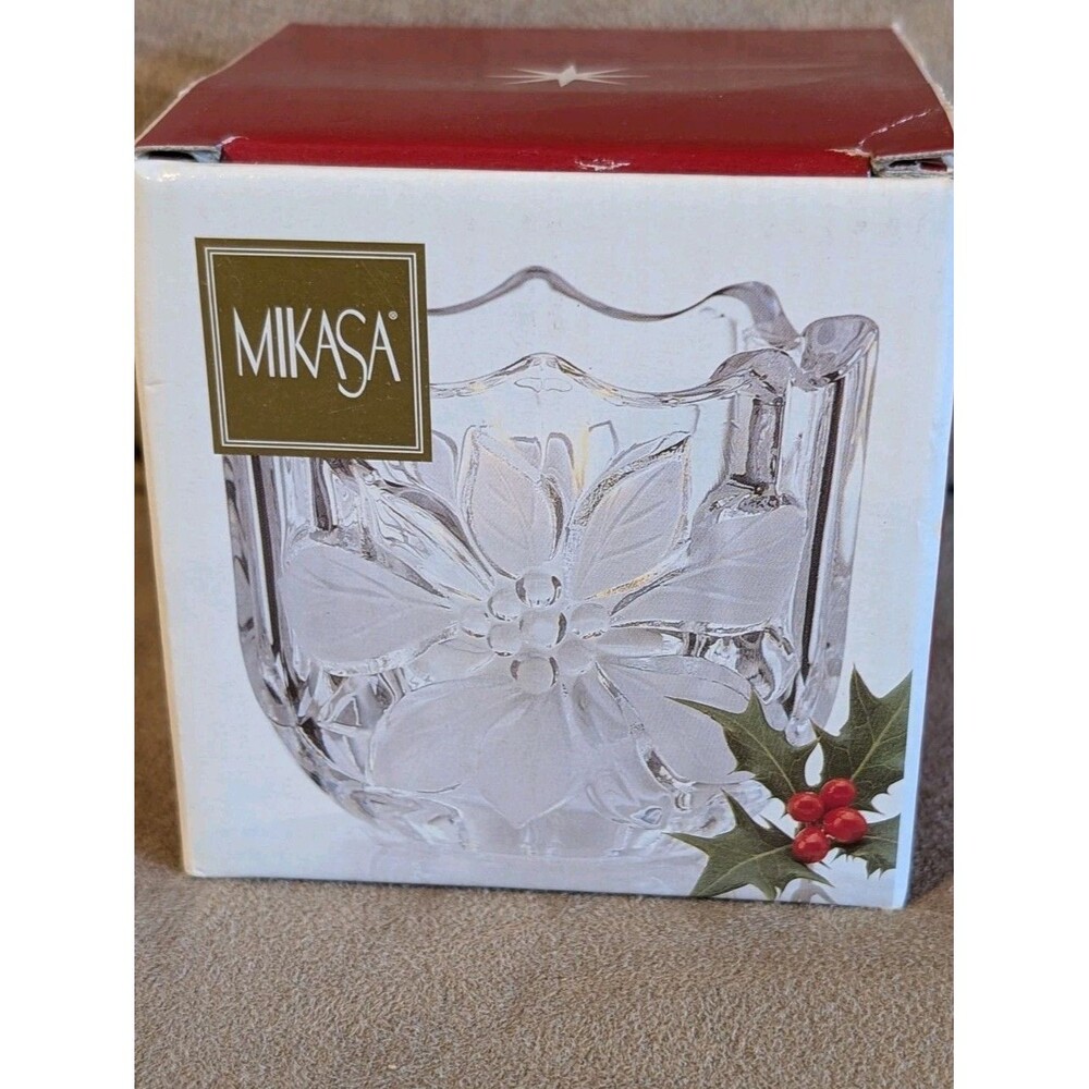 Mikasa Etched Glass Poinsettia Votive Candle Holder New 3.5" tall